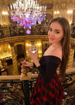 Проститутка Аиша